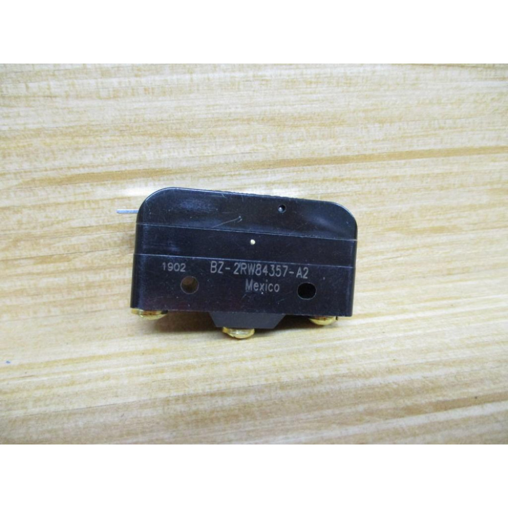 Micro Switch BZ-2RW84357-A2 Honeywell Switch BZ2RW84357A2 WO Roller - New No Box