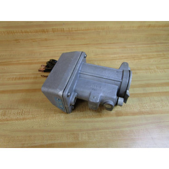 Crouse Hinds 7548-D 7548D Receptacle WCables - Used