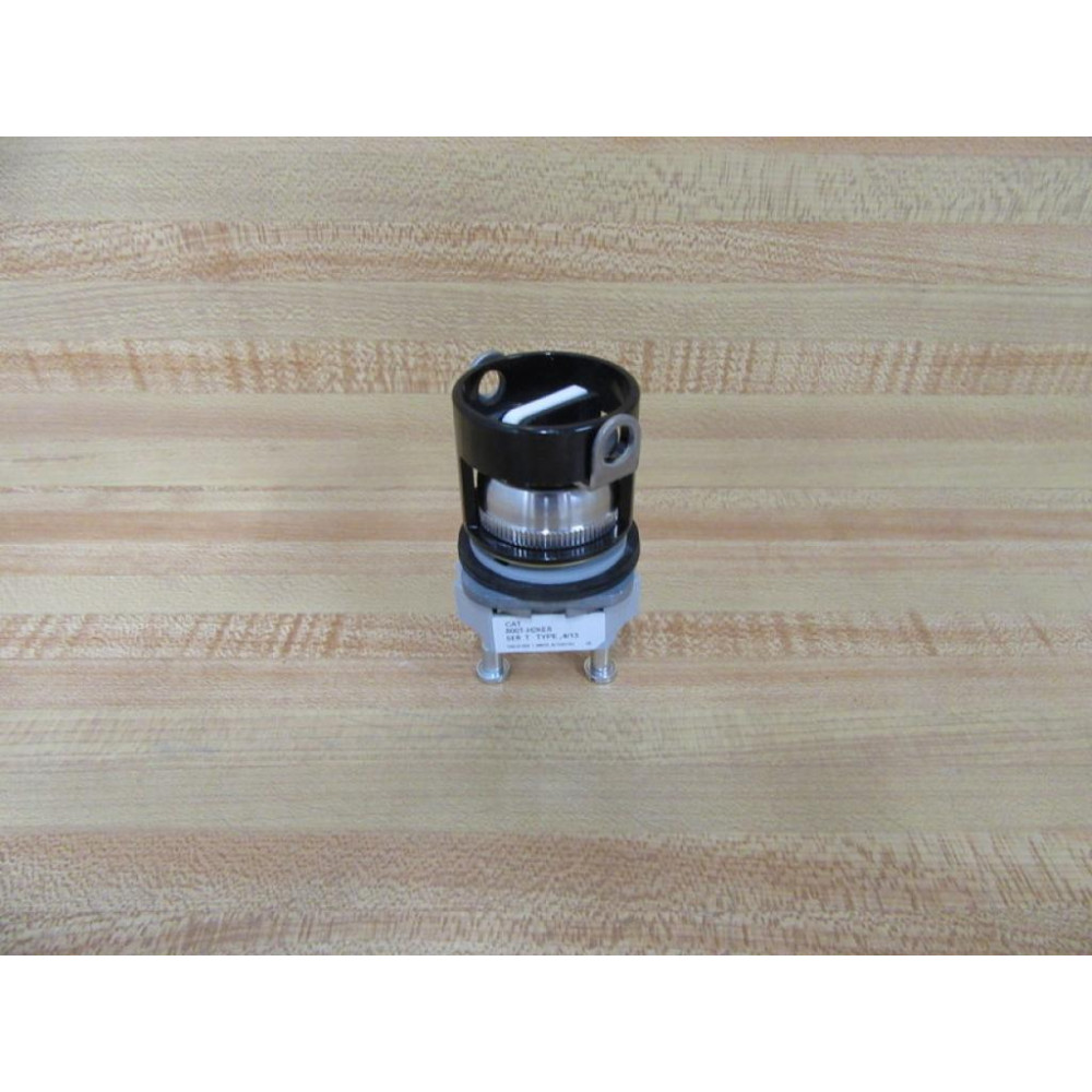 Allen Bradley 800T-H2KE8 Selector Switch 800TH2KE8 WKnob Lock - New No Box