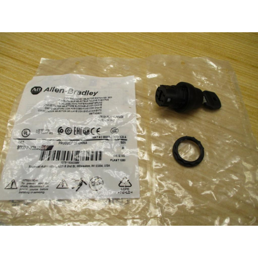 Allen Bradley 800FP-KM33 Key Maintained Selector Switch 800FPKM33