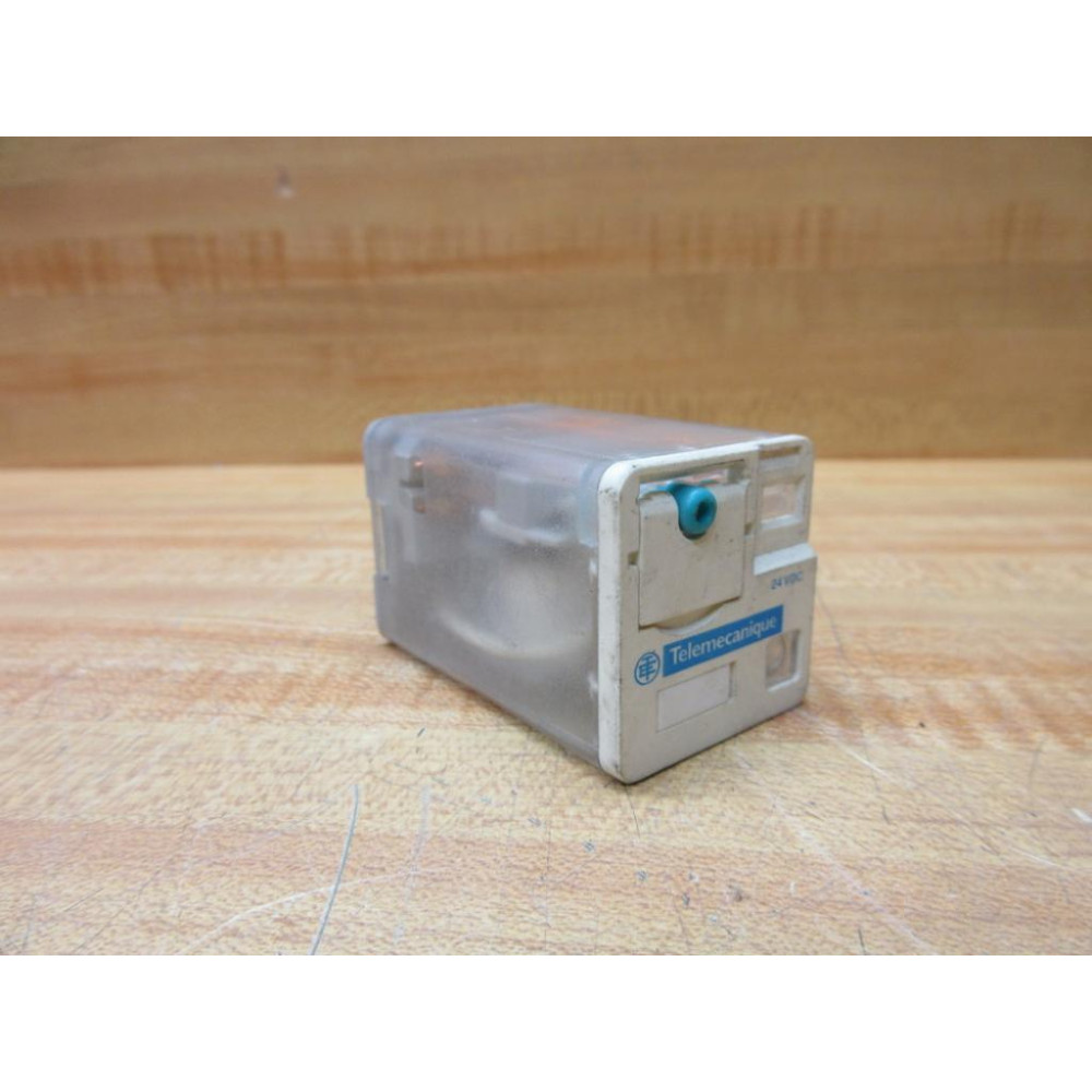 Telemecanique RUMC2AB1BD 24VDC Schneider Electric Relay - Used