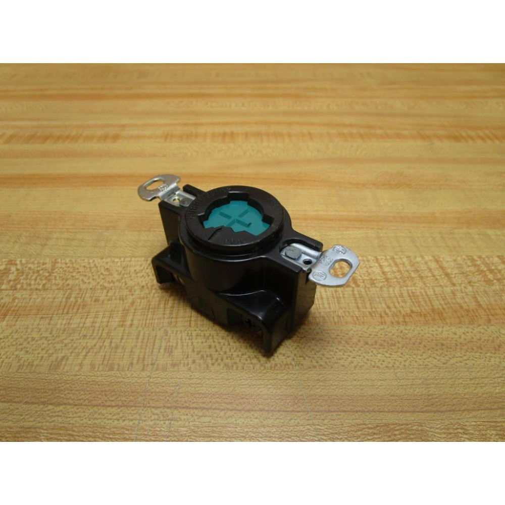 Hubbell 20A. 125V. Wiring, Locking Device 20A125V (Pack of 8) - New No Box
