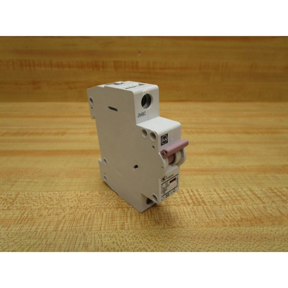 F&G L7-321C 32A Circuit Breaker L7321C - Used