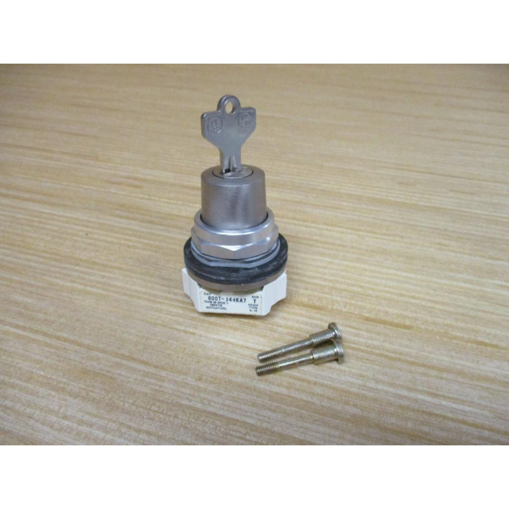 Allen Bradley 800T-J44KA7 Keyed Selector Switch - Used Allen Bradley 800T-J44KA7 Keyed Selector Switch - Used