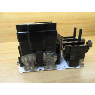 Square D 8536-SE01 Starter 8536-SEO1 WO Reset W4 9999-SX-6 Interlocks - Used