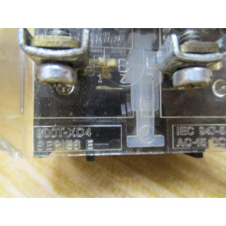 Allen Bradley 800H-FRXT6D4 Push Button 800HFRXT6D4 Ser. F - New No Box