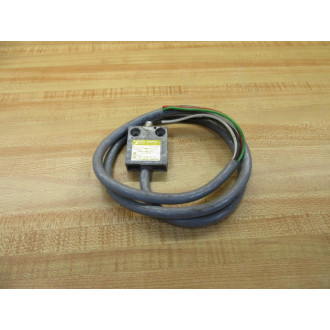 Micro Switch 914CE46-3 Limit Switch 914CE463 - Used