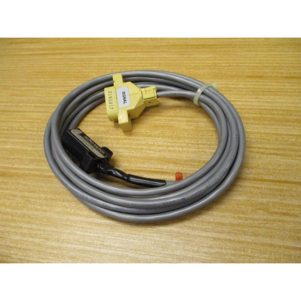 Honeywell 101XK11-Q Micro Switch Proximity 101XK11Q W Cable - Used