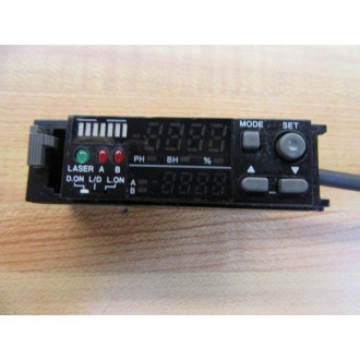 Keyence LV-21AP Photoelectric Laser Amplifier LV21AP W4 Pin MConn. W2" Cable - Used