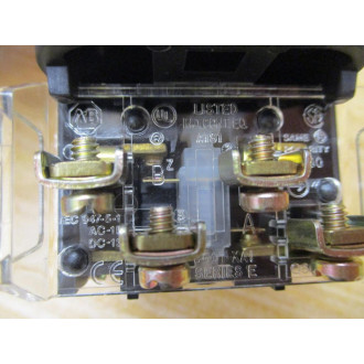 Allen Bradley 800T-FXQL24RA1 Red Button W 800T-XA1