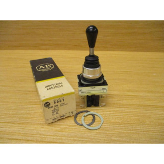 Allen Bradley 800T-T2MB21 Toggle Switch 800TT2MB21 Ser. T