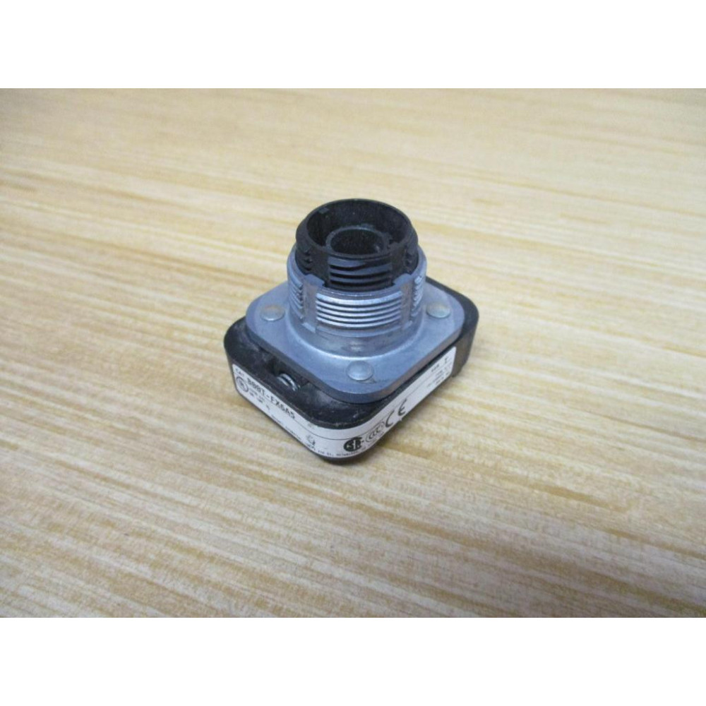 Allen Bradley 800T-FX6A5 Push-Pull Button Core Only - Used