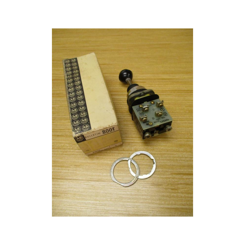 Allen Bradley 800T-T2SB20 Toggle Switch 800TT2SB20 Ser. N