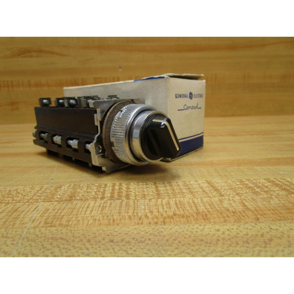General Electric CR2940UB203A GE Selector Switch