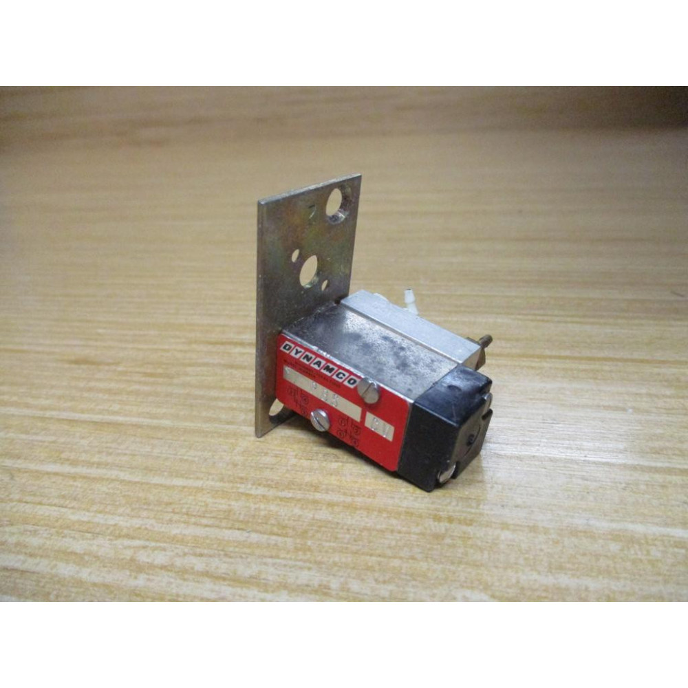 Dynamco PBS-CV Solenoid Valve PBS120 WO Button - Used