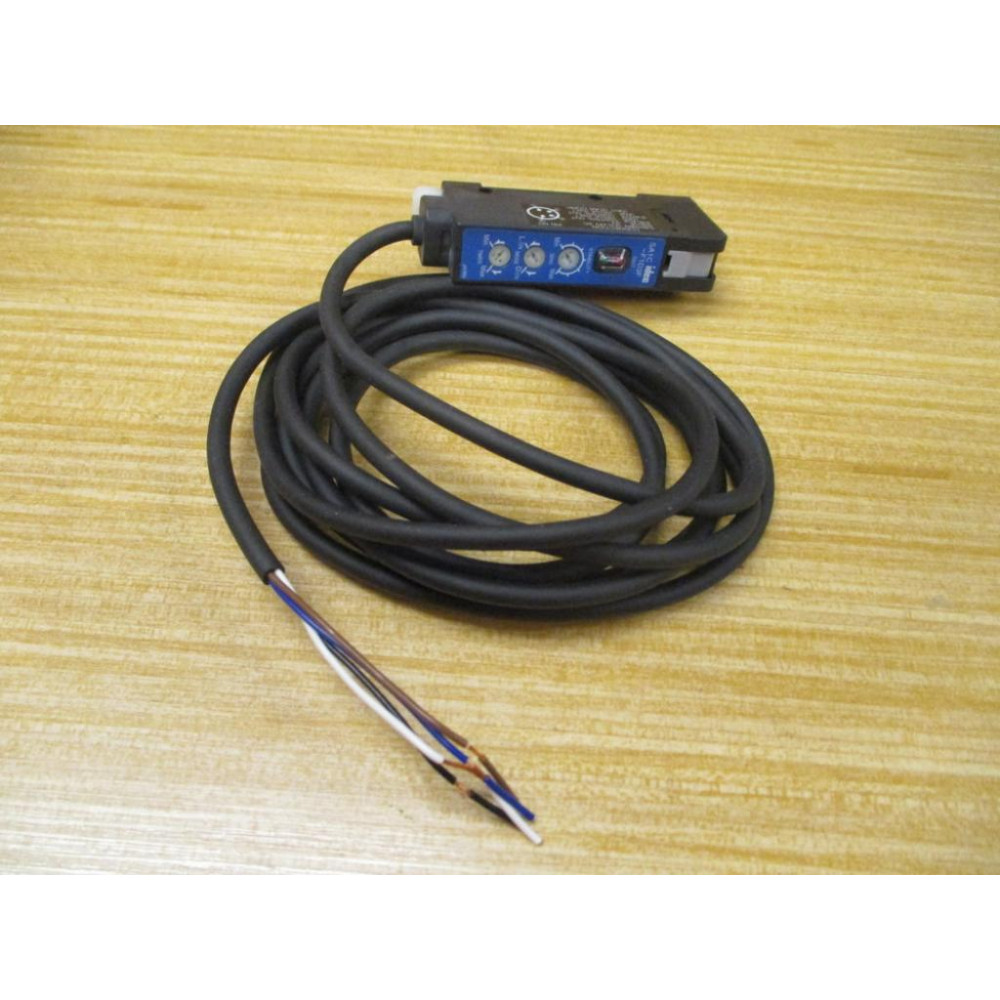 IDEC SA1C-F1D3F Photoelectric Switch SA1CF1D3F - New No Box