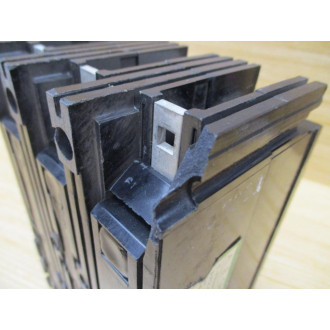 FPE NE231030 30A Circuit Breaker Cracked Corner - Used
