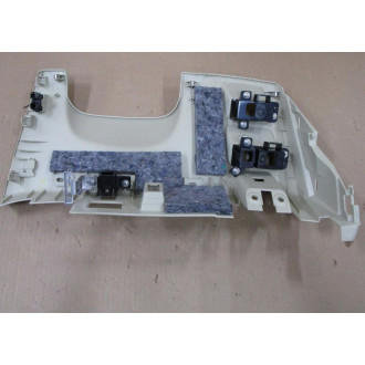 Nissan 68106-4AM0A LWR-DR 681064AM0A