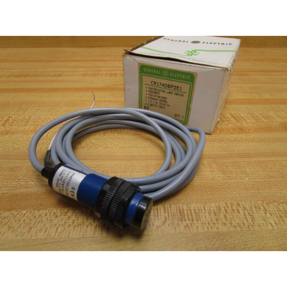 General Electric CR174DBP2E1 Photoelectric Limit Switch GE