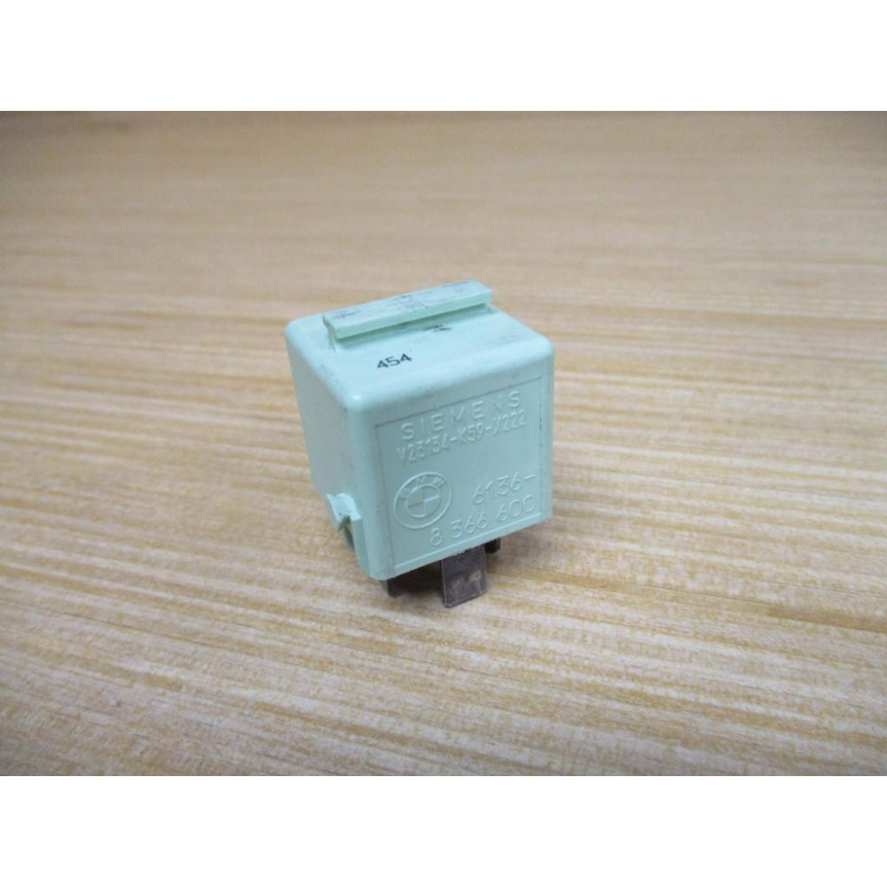 Siemens V23134-K59-X222 BMW Relay 61.36-8366600 - Used