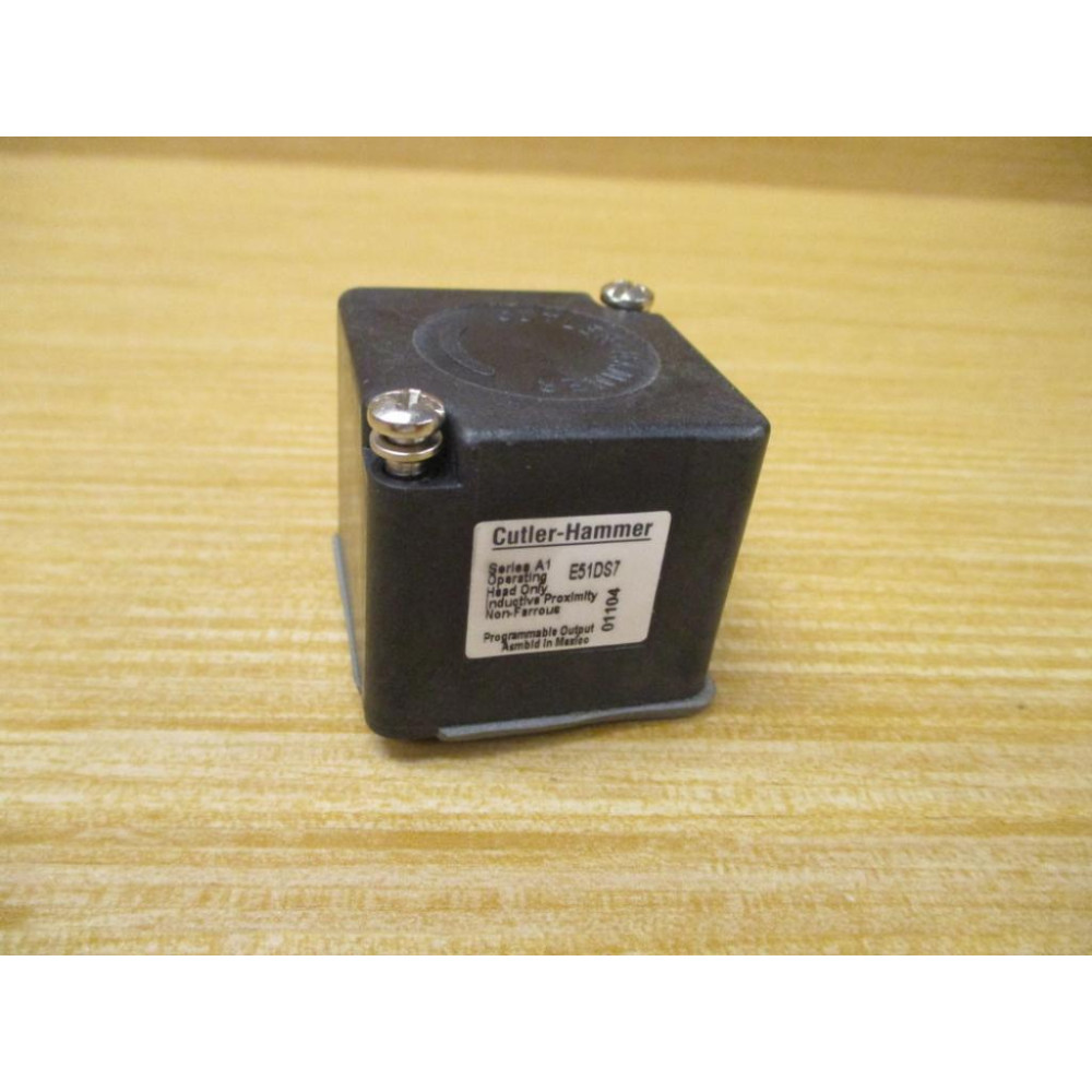 Cutler Hammer E51DS7 Inductive Proximity Sensor Head - New No Box
