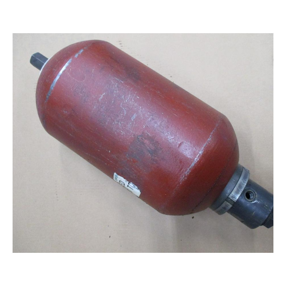 Vickers A230E578BNM10 Bladder Accumulator W Plug - Used