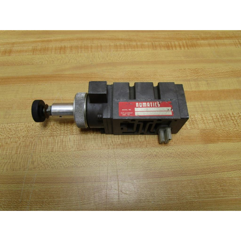 Numtatics 152RD100J Regulator - Used