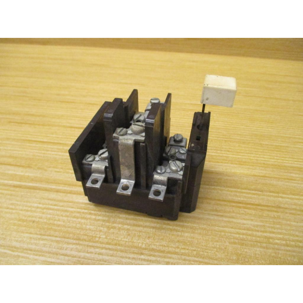 Cutler Hammer C300CN3 Overload Relay Ser. A2 WLong Contacts - Used