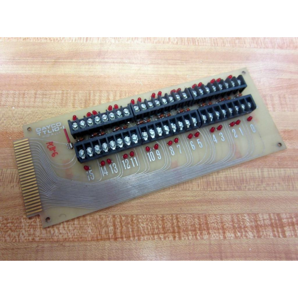Dayco TTLIO-I Circuit Board TTLIOI Double Row w1 Wire Lead - Used