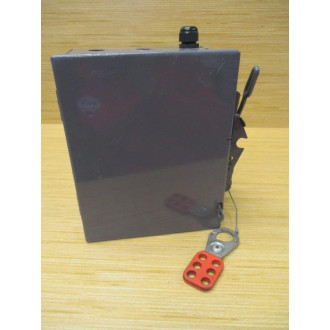Square D 92351 Safety Switch 30 Amp Series T04 - Used