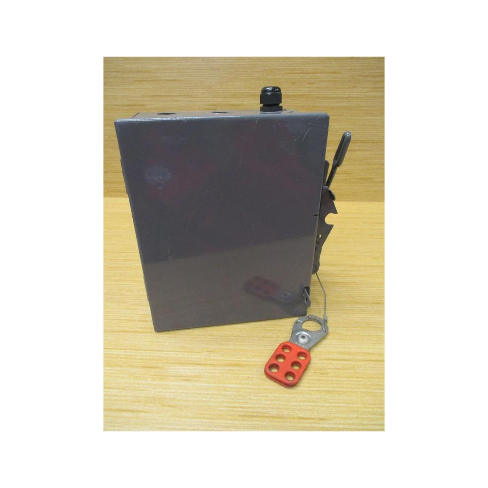 Square D 92351 Safety Switch 30 Amp Series T04 - Used Square D 92351 Safety Switch 30 Amp Series T04 - Used