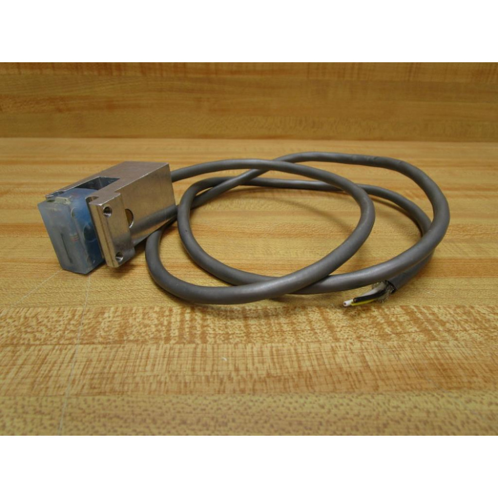 PHD AN12 Reed Switch WBracket 5142-311 - New No Box PHD AN12 Reed Switch WBracket 5142-311 - New No Box