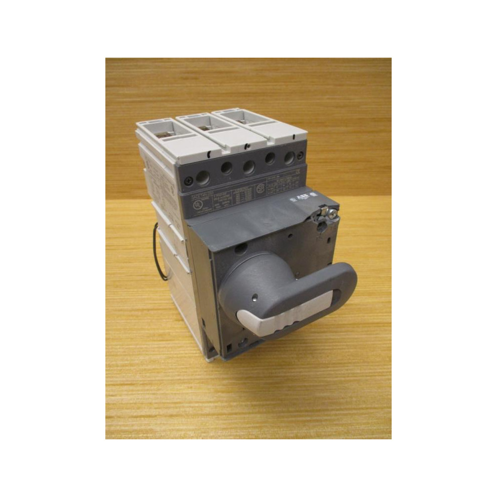 ABB Sace TMAX T4N 250 Circuit Breaker PR221DS Cracked - Used