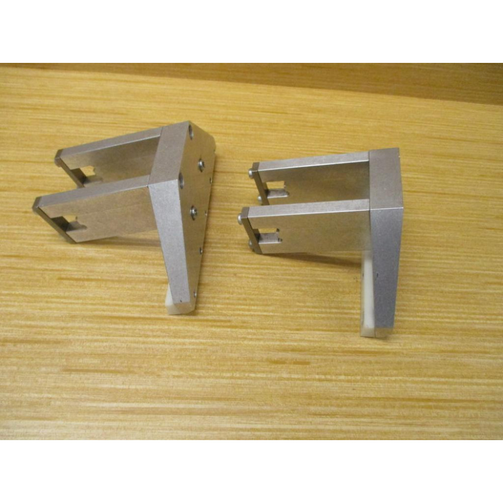De-Sta-Co 82M-103040C8 Clamp D-61440 Trapezoid Accessory Set - Used