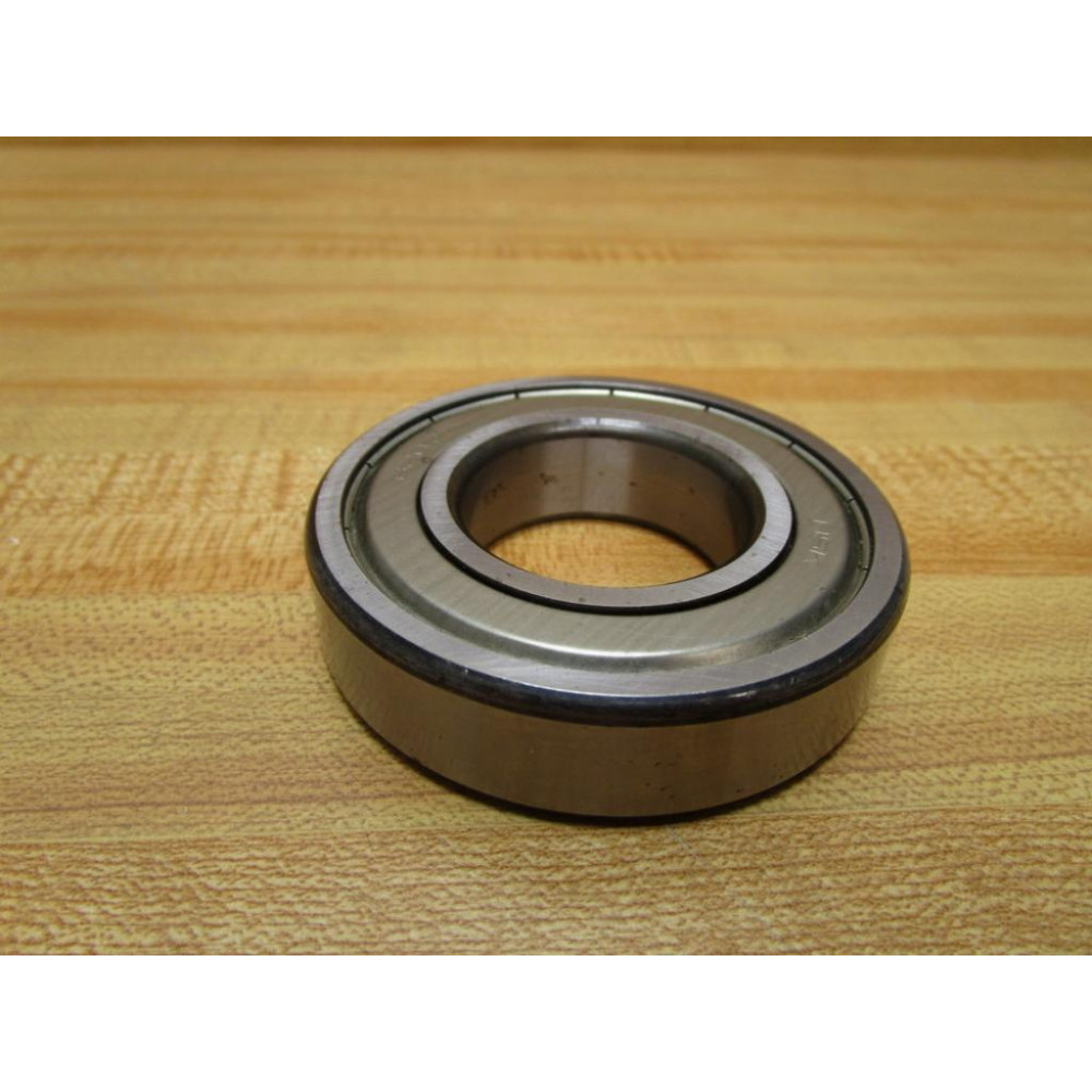 NSK 6207Z Single Row Shielded Ball Bearing - New No Box