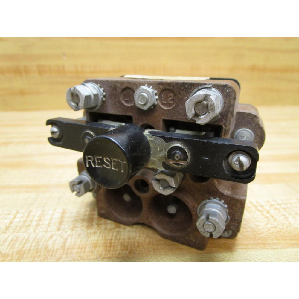 Cutler Hammer 10172H2C Reset Switch - Used