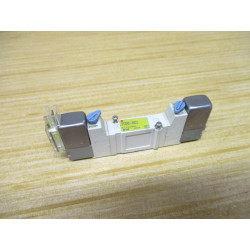 SMC SY3240-5MZE Solenoid Valve SY32405MZE WO 1 Plug Connector - Used