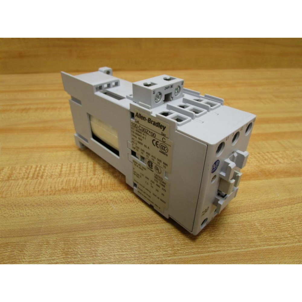 Allen Bradley 100-C30Z*00 Contactor 100C30Z00 - New No Box