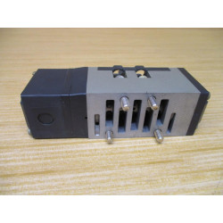 SMC VS7-6-FG-S-1N Solenoid Valve VS76FGS1N W 100VAC Coil - Used