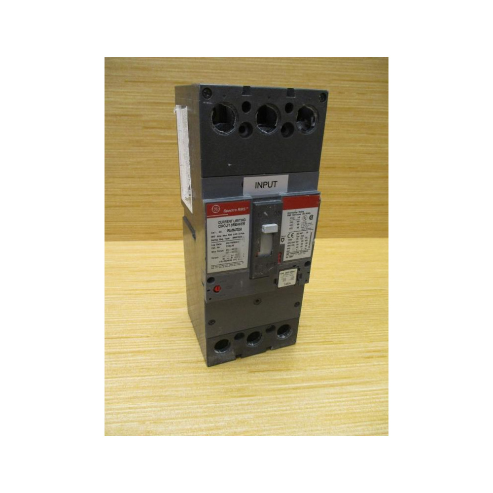 General Electric SFLA36AT0250 GE 250A Circuit Breaker Cracked,WSRPF250A - Used