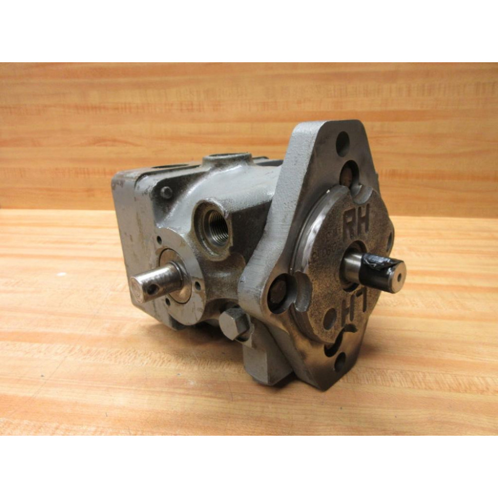 Sundstrand Hydro-Transmission 15-2077 RH Pump 06-UK - Used