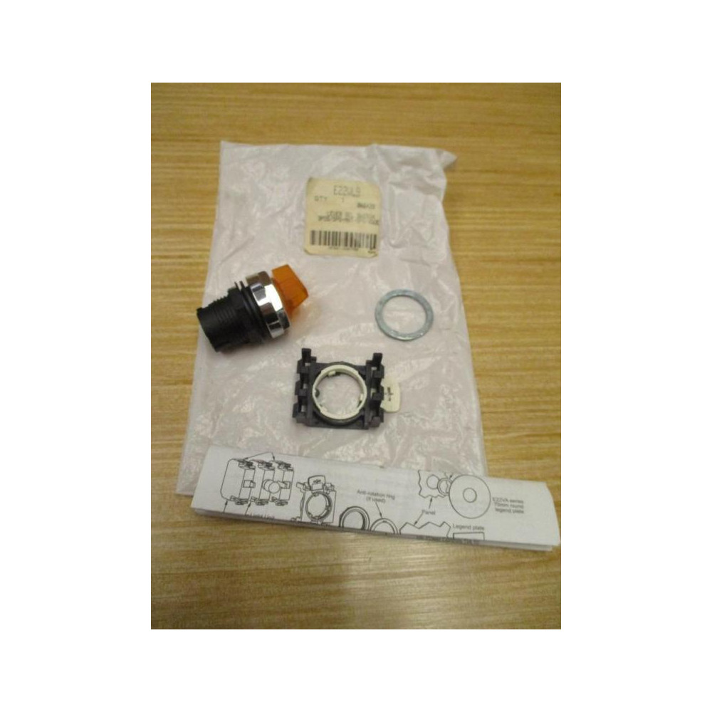 Cutler HammerEaton E22WL9 Lever Selector Switch