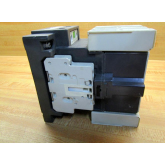 Siemens 3TF4622-0AR0 Contactor 3TF46 Cracked Housing - Used