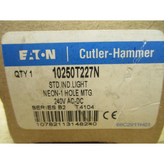 Eaton Cutler Hammer 10250T227N Standard Indicator Light Green Lens