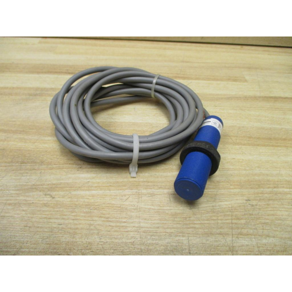 Balluf BCS 018 NS 1C03 Capacitive Proximity Sensor BCS018NS1C03 - Used