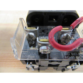 Allen Bradley 800H-QRTH10W Illuminated Push Button
