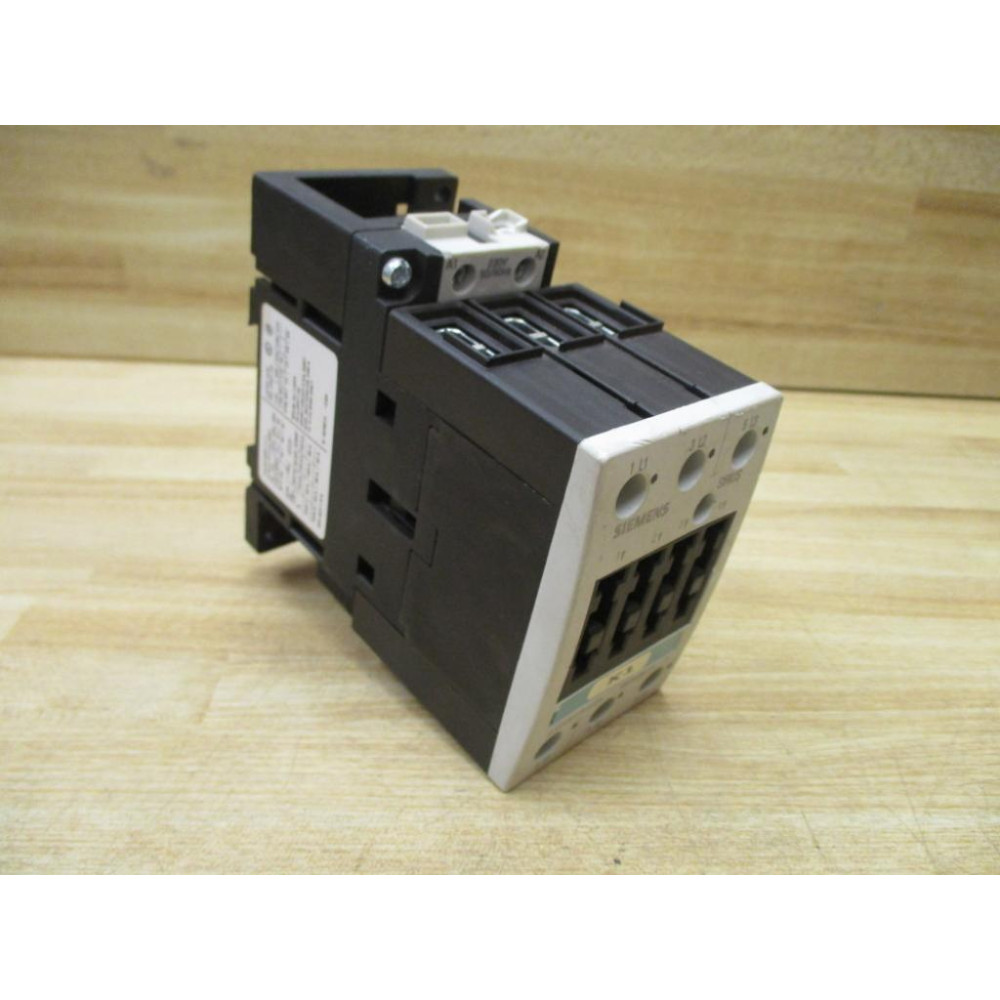 Siemens 3RT1036-1AL20 Sirius Contactor 3RT10361AL20 Cracked Housing - Used