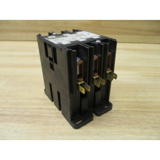 Square D 8910 DPA63V02 Contactor 8910DPA63V02 - Used