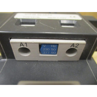 Siemens 3TF46 22-0AP0 Contactor 3TF46220AP0 2 Bent Terminal Guards - Used