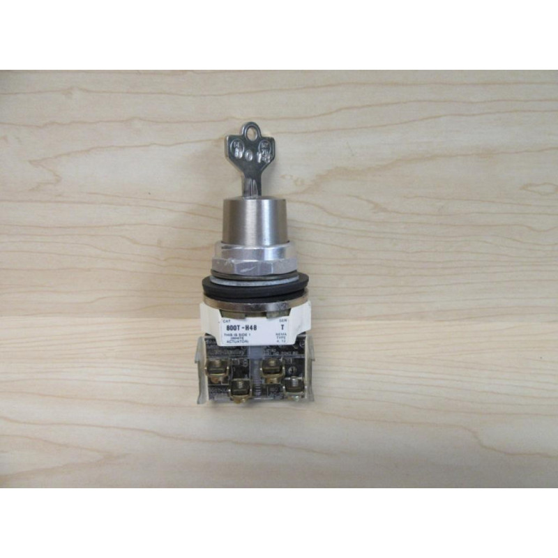 Allen Bradley 800T-H48A Selector Switch - Used Allen Bradley 800T-H48A Selector Switch - Used